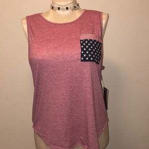 🎇🐘Cute Patriotic Tee w/America Flag Front pocket